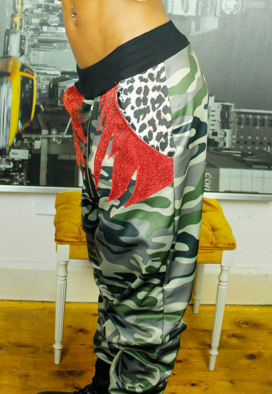 WILDFIRE Camouflage Jogging pants with flame applique