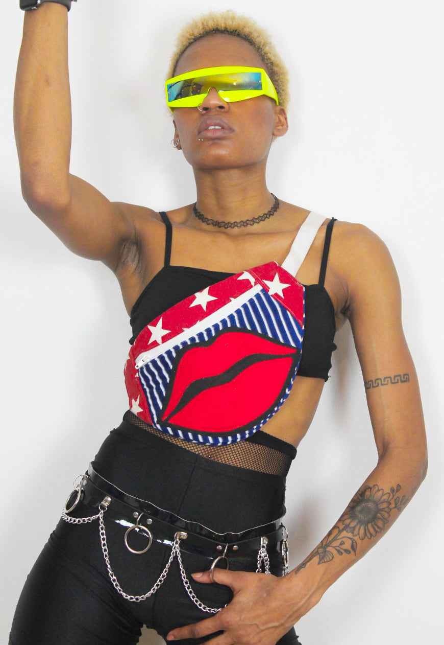 American Kisses - Large Bumbag in American print with Lips