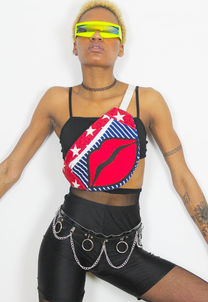 American Kisses - Large Bumbag in American print with Lips