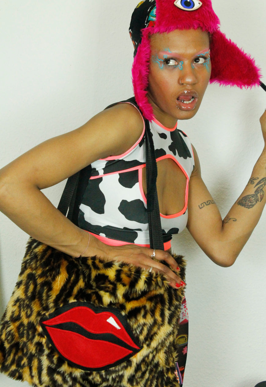 COUGAR Faux fur leopard tote bag with red lips