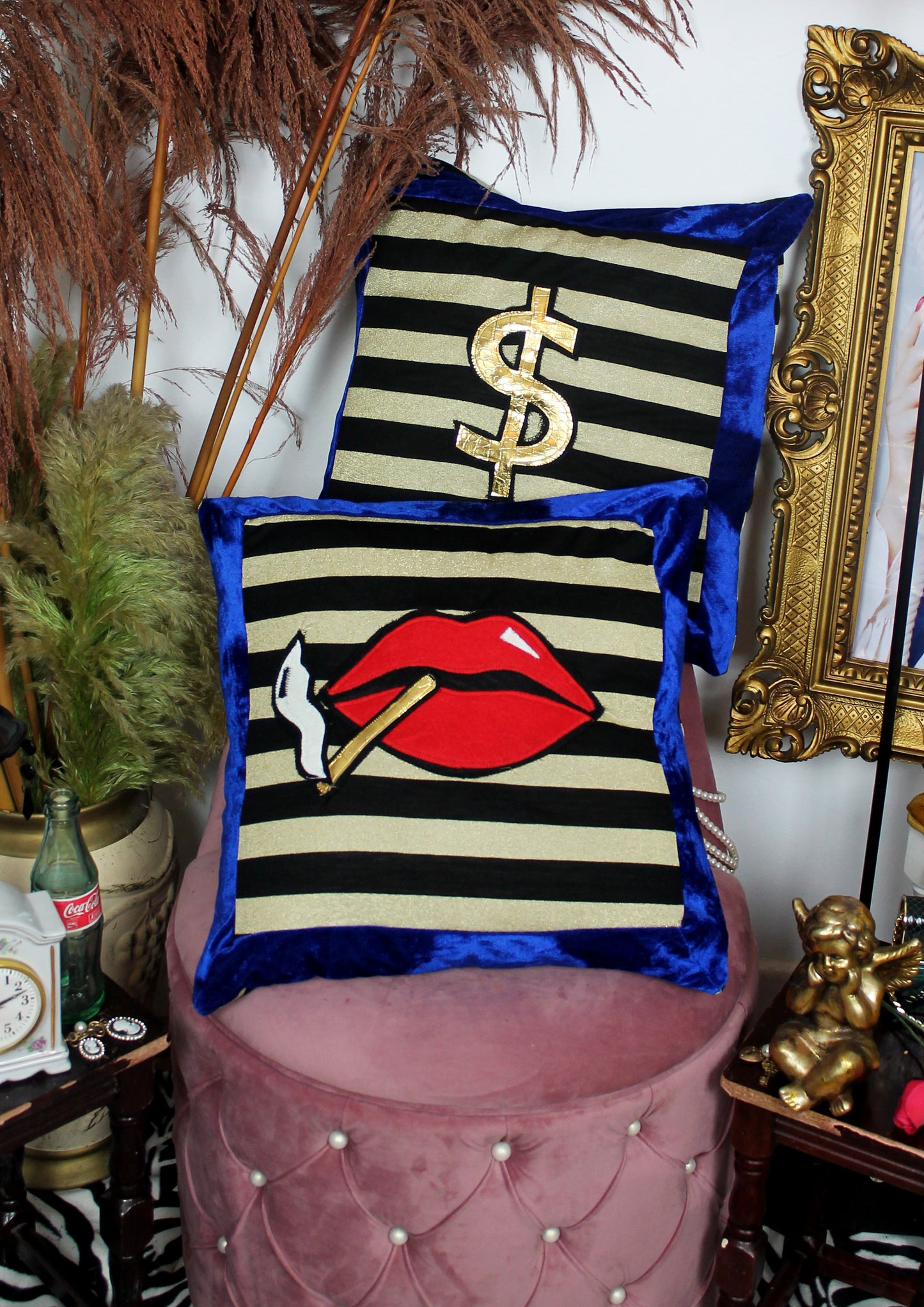 Le Smoking - handmade throw cushion with lips and smoke design in gold and black