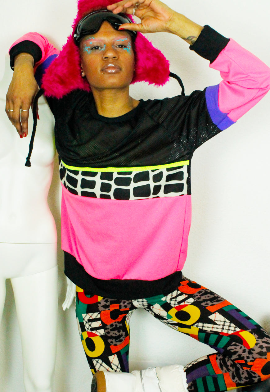 MISSOURI Pink, black and purple oversize sweater with giraffe panel.