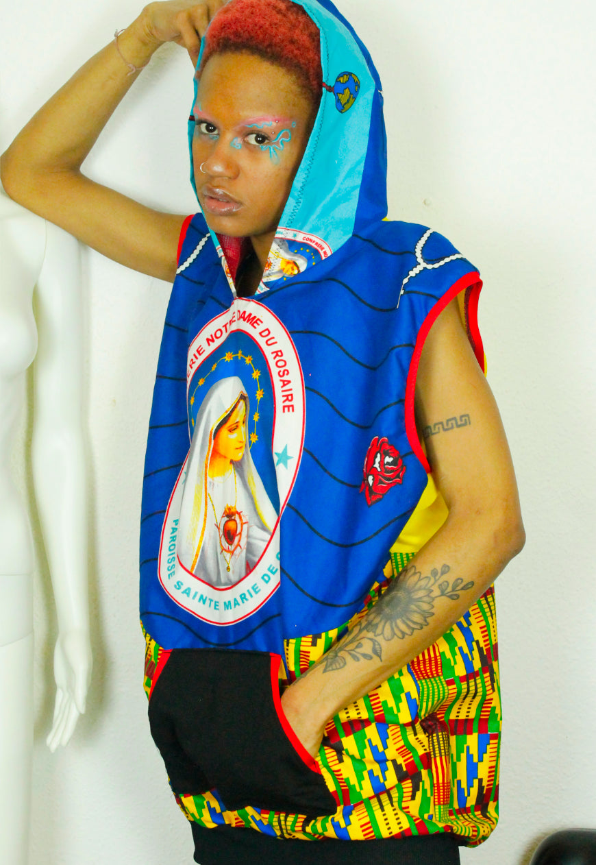 SANTA MARIA Saint print and kente yellow super oversized hooded sleeveless sweater
