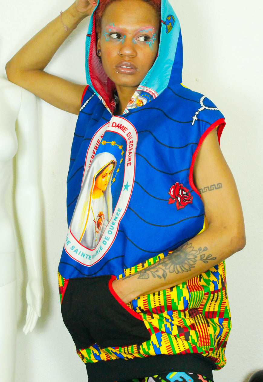 SANTA MARIA Saint print and kente yellow super oversized hooded sleeveless sweater