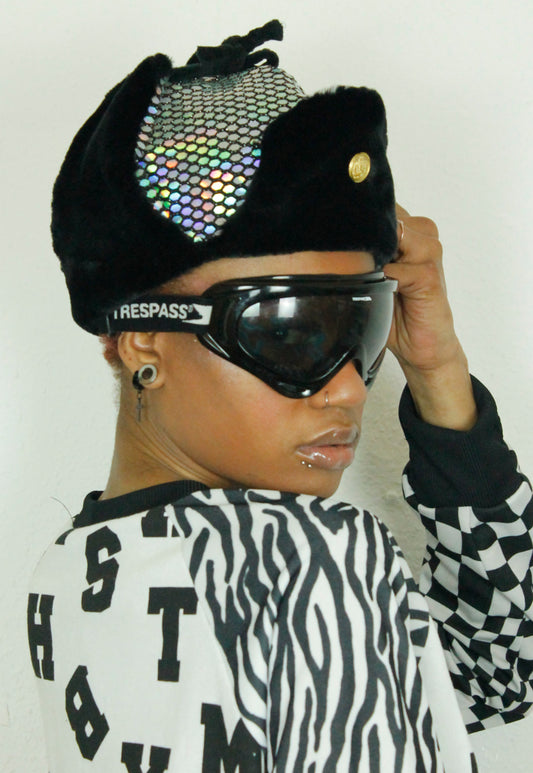 HOLOGRAPH Holographic deerstalker with black luxury faux fur lining