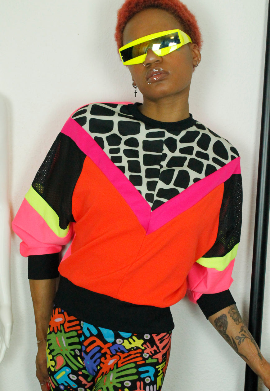 PRINTS CHARMING Abstract giraffe and neon panelled batwing jumper